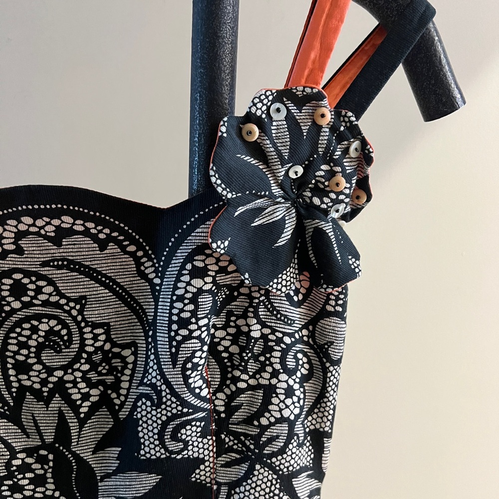 Elegant Black and White Floral Women's Bag
